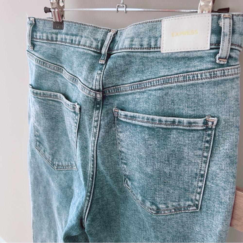 Express Straight Ankle Jeans – Distressed Light Wash Denim Size 8 - Picture 7 of 7